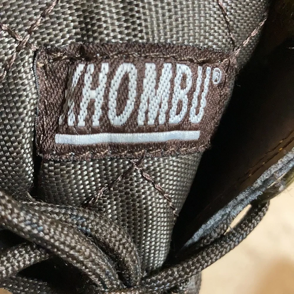 Khombu size woman’s